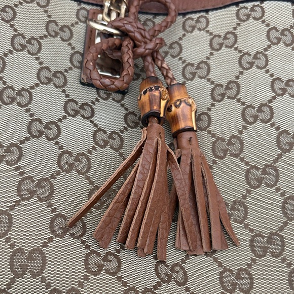 Gucci Medium GG Bella Canvas Tote with Tassel Charm - Picture 2 of 13
